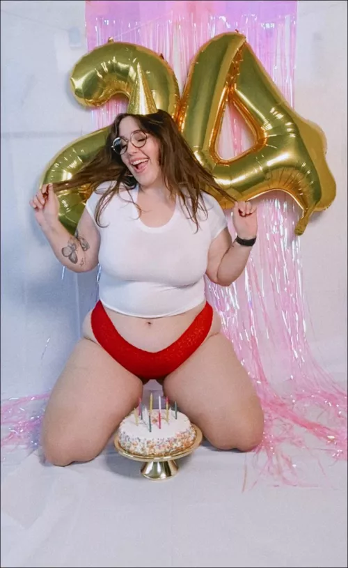 give it up for the birthday girl 🤩 by sleepysofia2