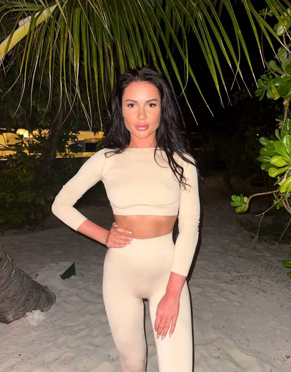 Give me your hand posted by Weak-Echo-1243