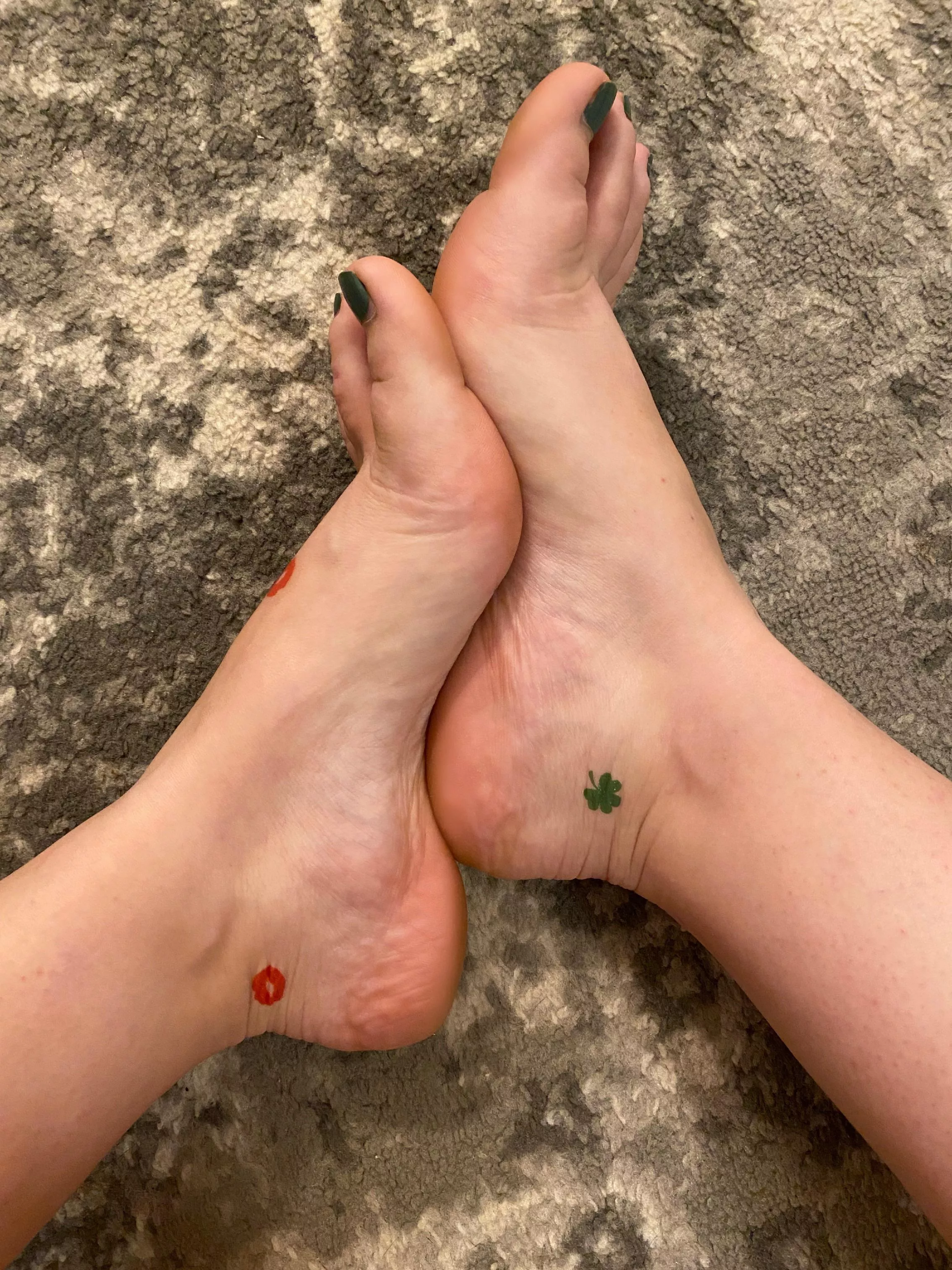 Giving you some luck today ☘️ posted by fingers_toes_soles
