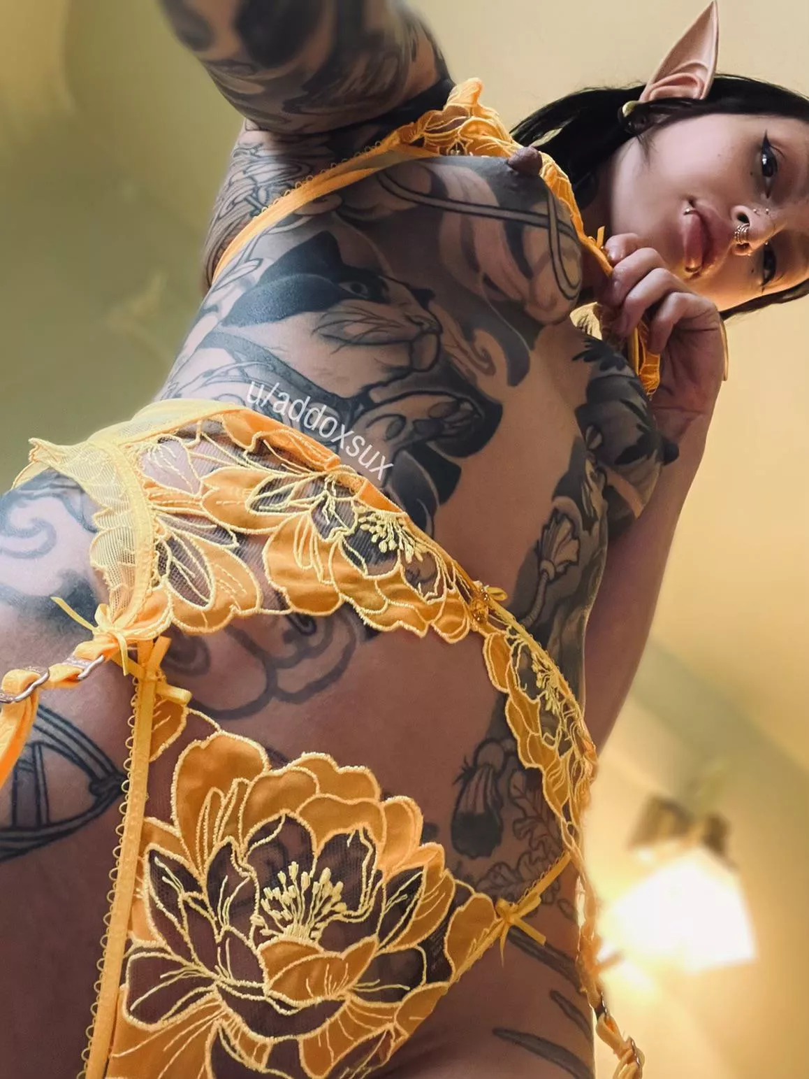 giving you some sunshine 🌞 posted by Addoxsux