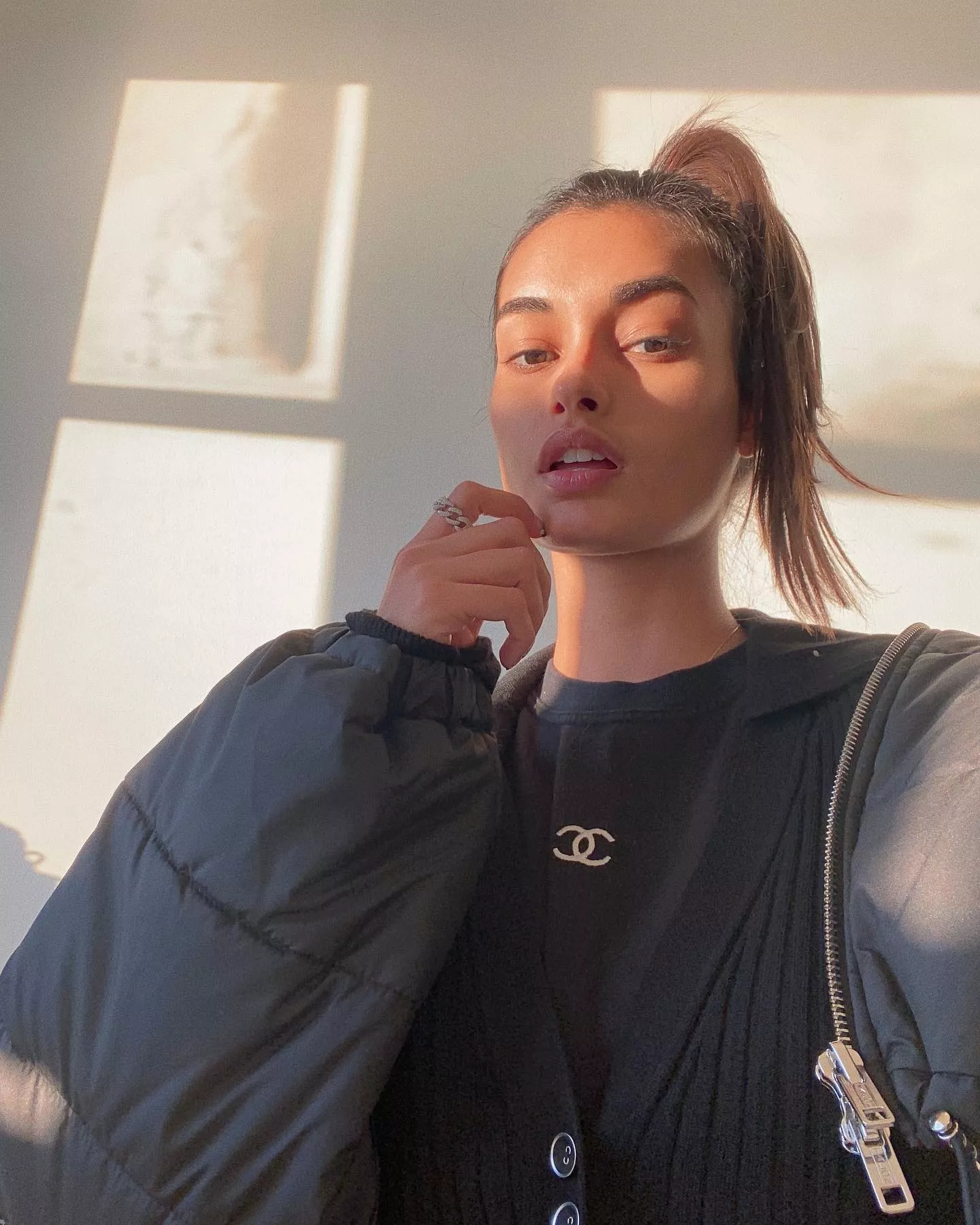 Gizele Oliveira posted by shbmpl