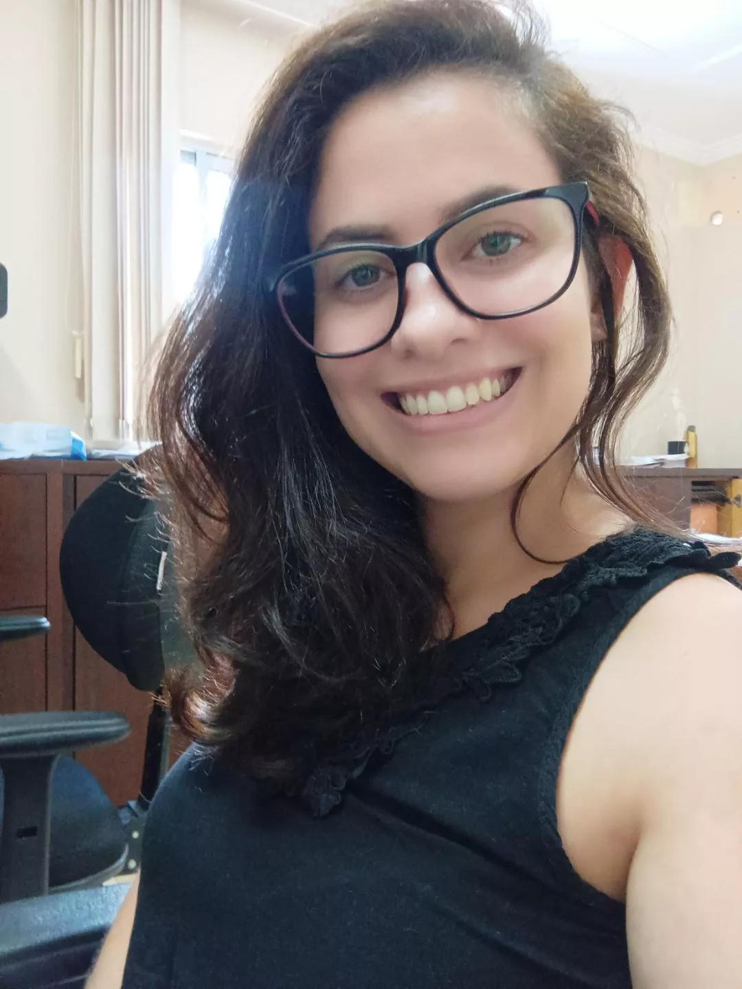 Glasses that make me smarter [F] posted by Clean-Program157