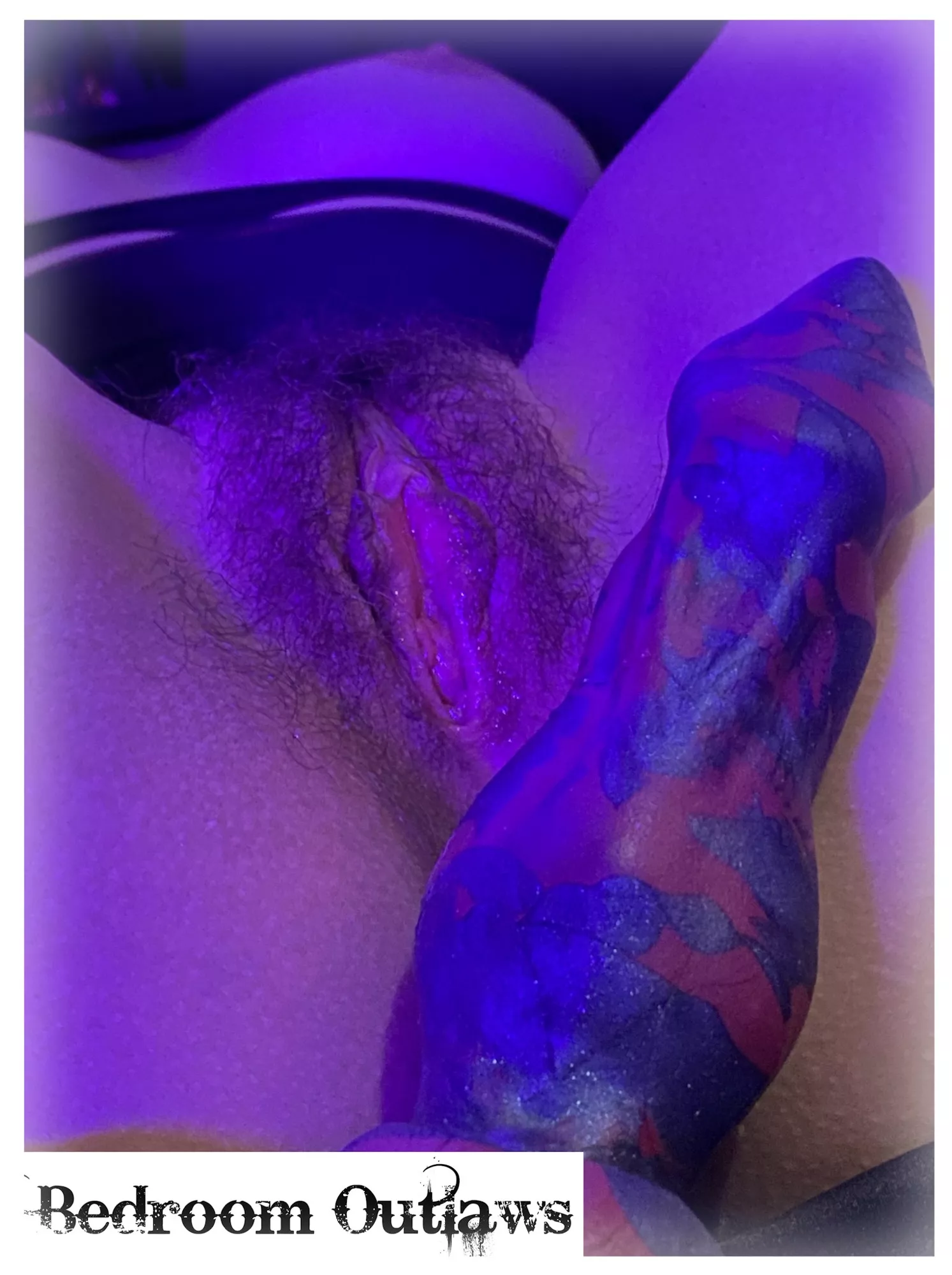 Glistening in the moonlight 🌕 posted by bedroomoutlaws