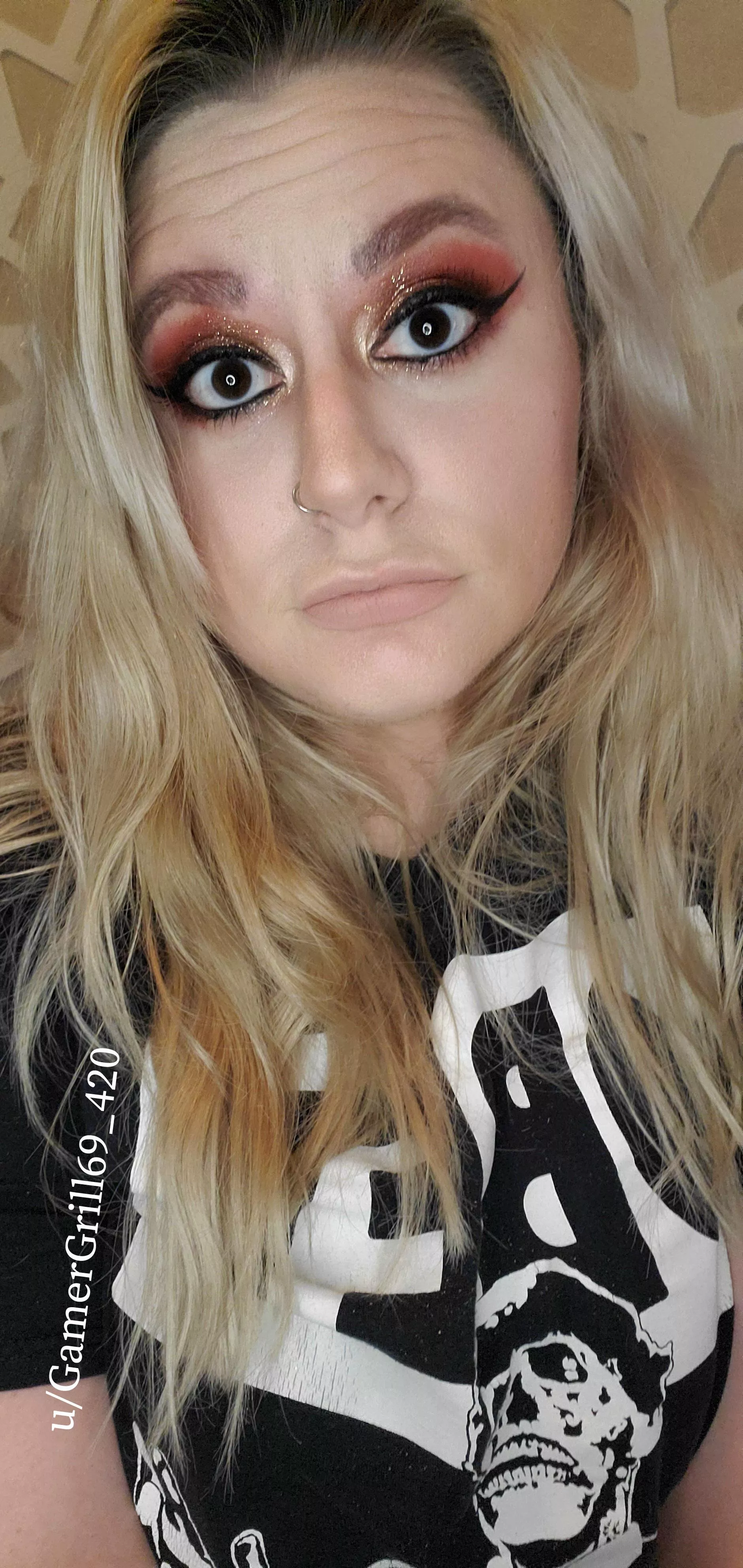 Glitter eyes with a T shirt 😜 posted by GamerGrill69_420