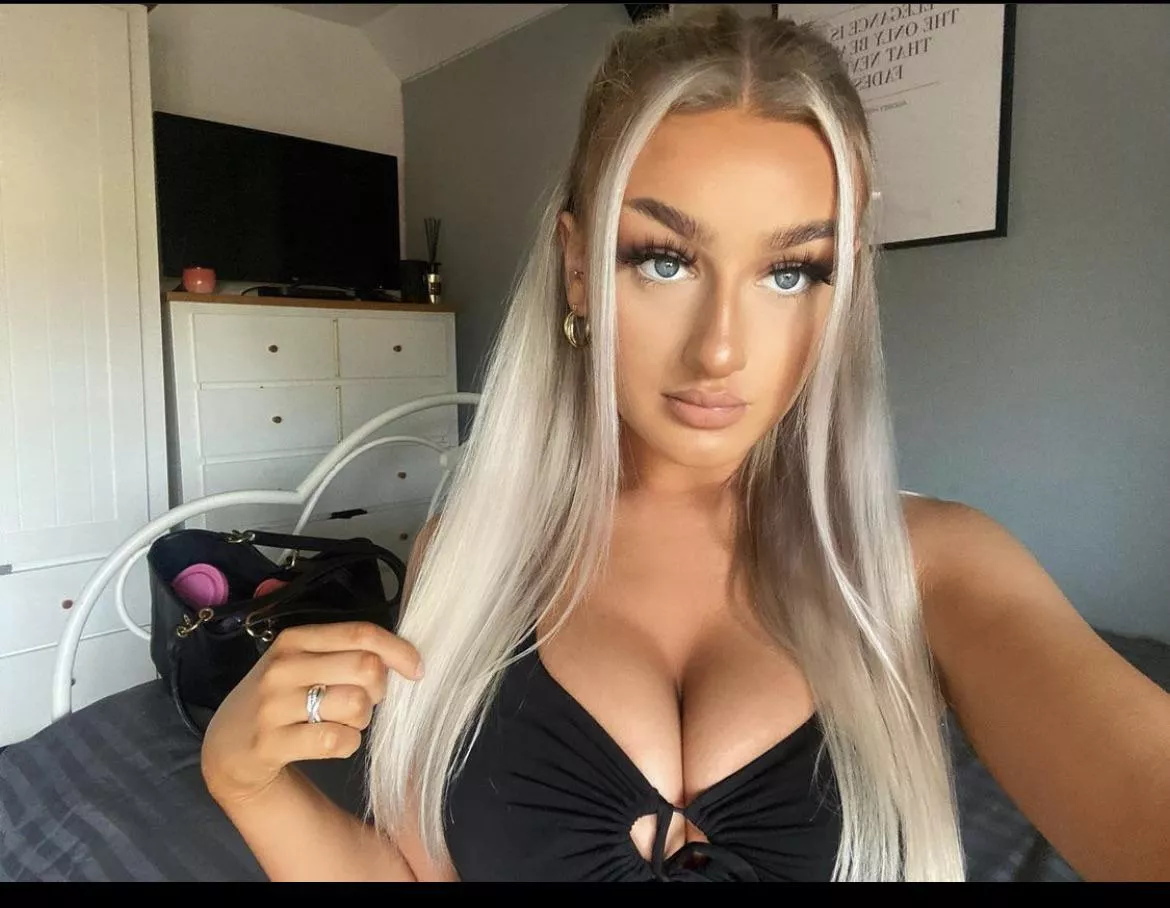 Glorious racks posted by VXXR97