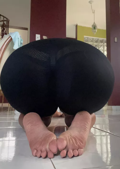 Glut exercises for the win by SukiCosplay69