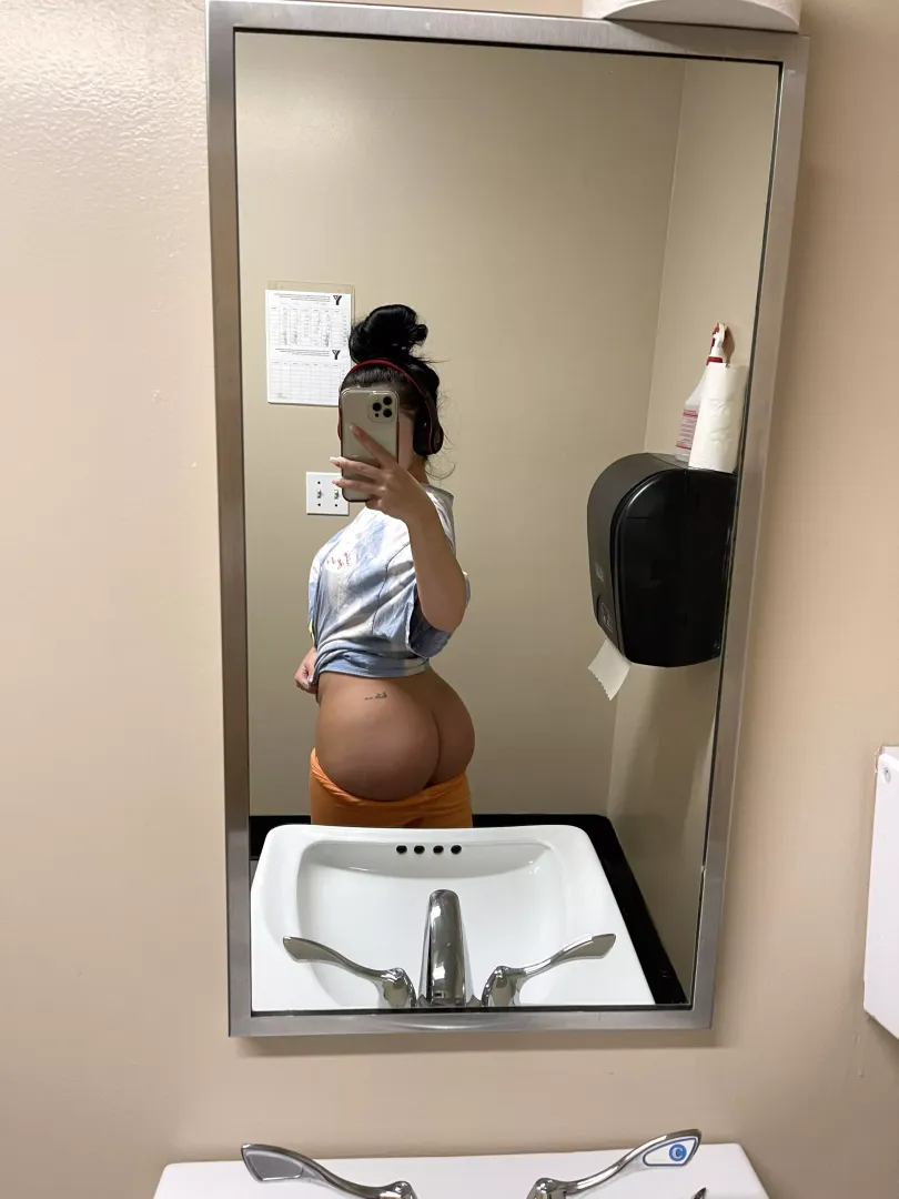 glute pump is always the best🥵👈🏻 posted by Sarahbaileyy
