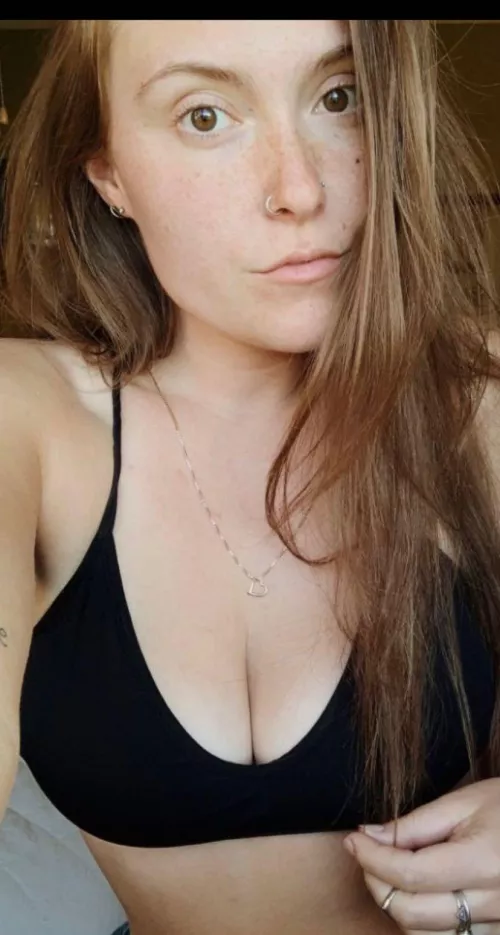 God she is so hot (IRTR) by Future-Location-980