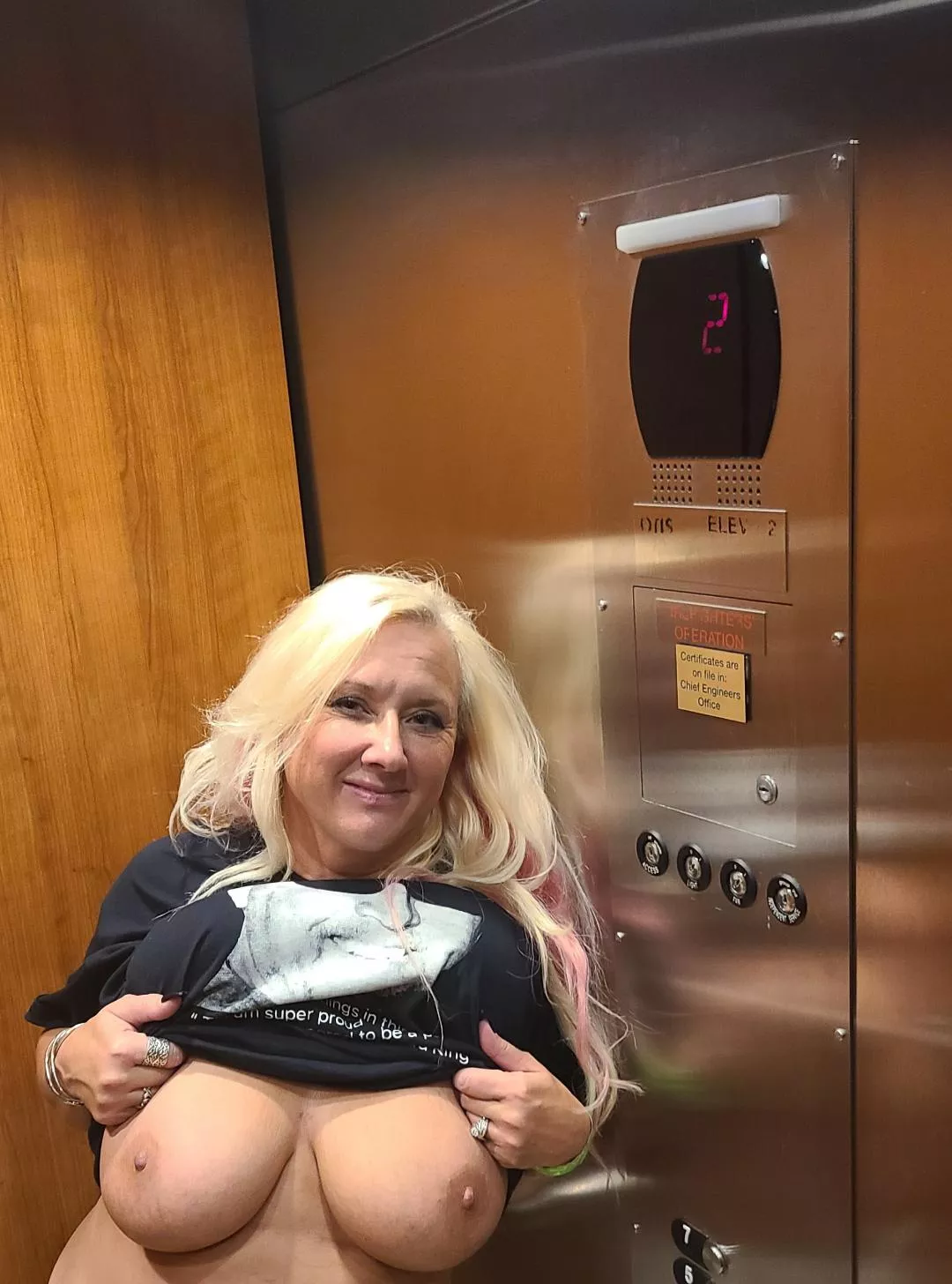 Going down... posted by kitty_feral