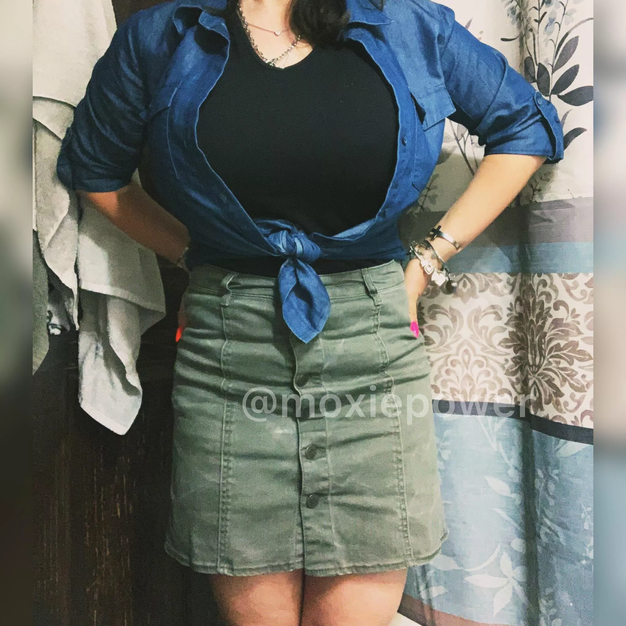 Going for Milf Nextdoor look [F] posted by Ryfry619