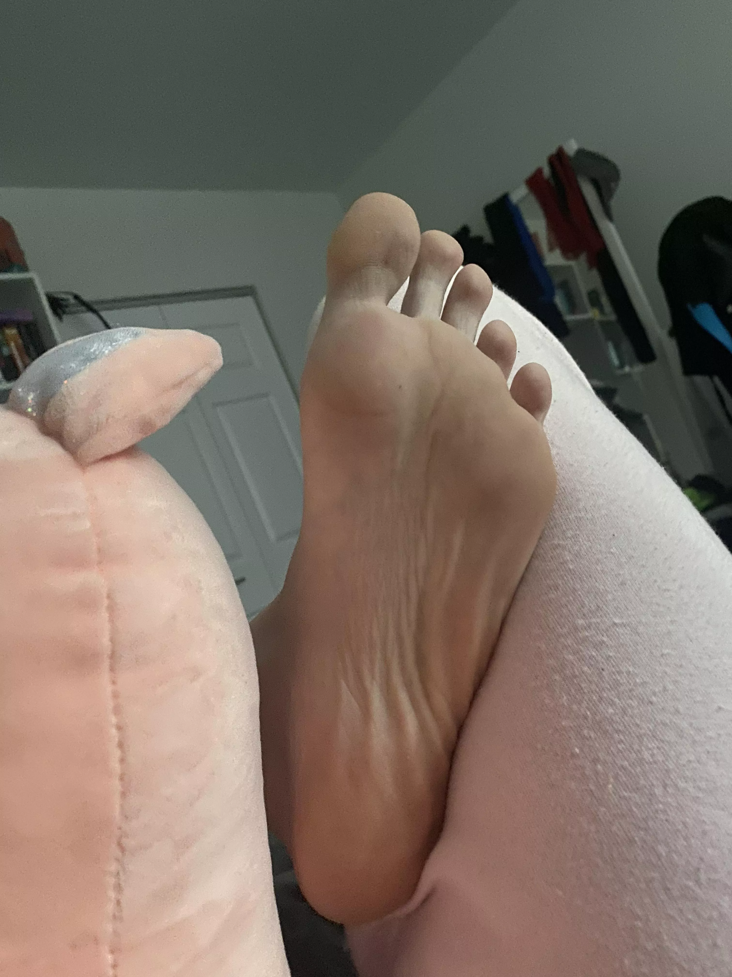 Going for my arch or my toes first? posted by imsmokingweedrn