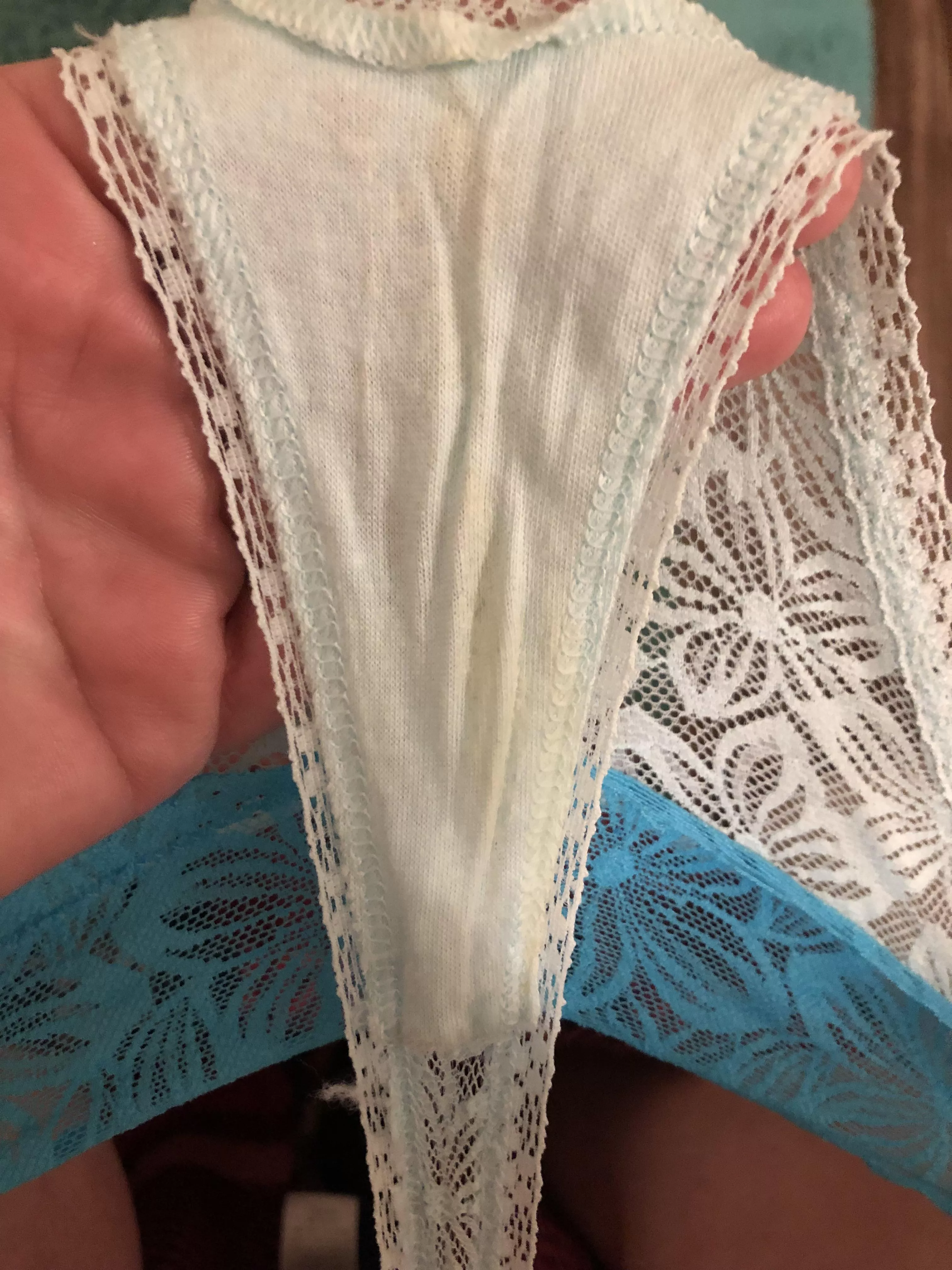 Going into day 2… dm me they’re still available 🔥🔥🔥 posted by pinkyto04