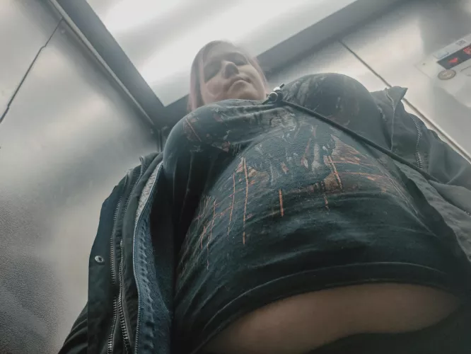 going out after stuffing my shirt 2 sizes smaller💜 by growingmali99