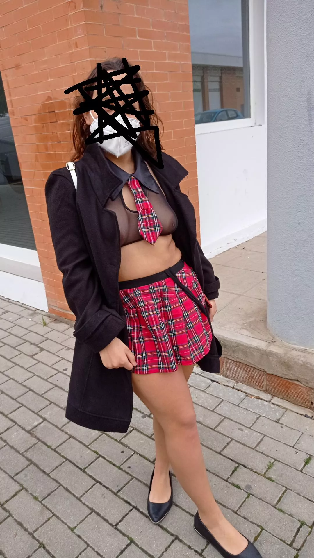 Going out to the mall 😜 I have some pics there, Who wants them? 😏 posted by LilacEleven