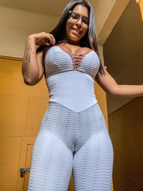 Going to the gym by victoriahot21