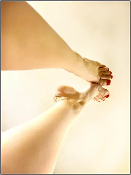 Golden goddess by Booty-munchin