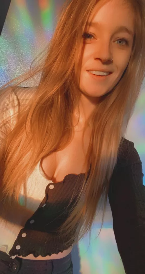 Golden hour 💛 by lovescarlettrose000