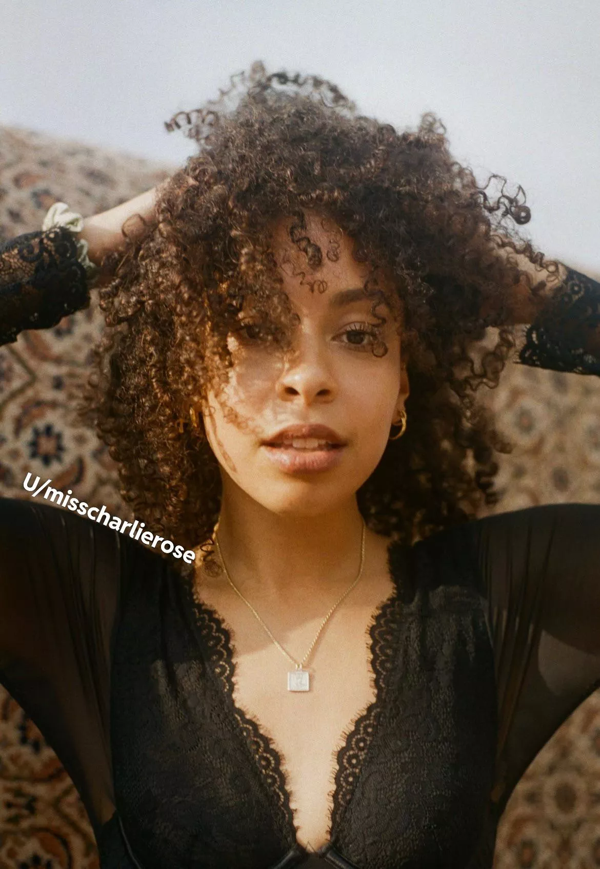 Golden hour on my brown skin and hair posted by Misscharlierose