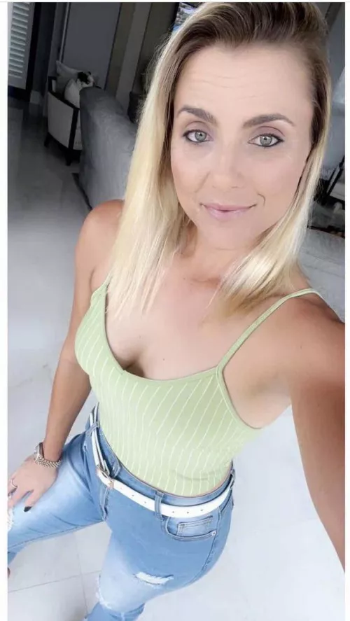 Golfer Lexi Thompson by Emergency_Jump5394