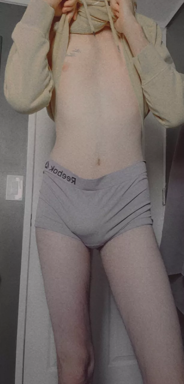 Good afternoon 😊 Who's breaking my back tonight?😇 posted by VikingTwinnk