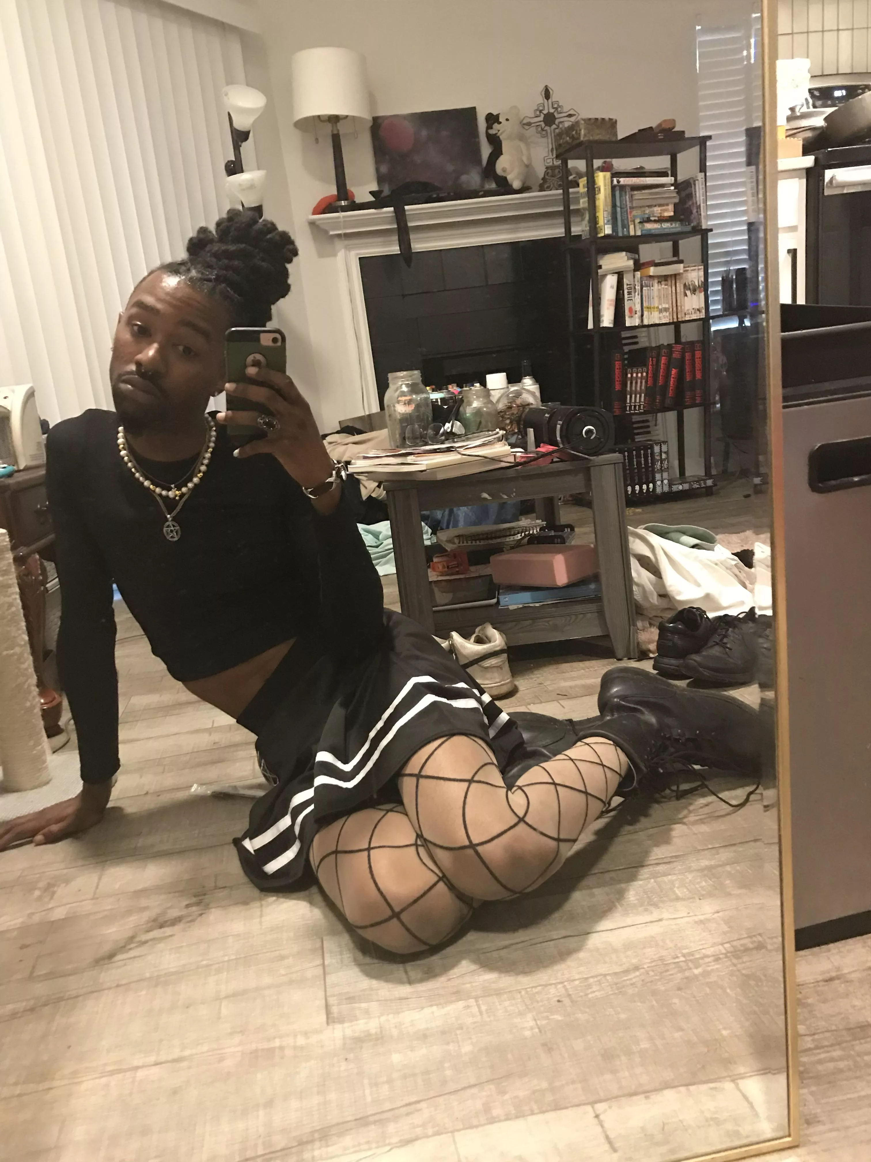 Good evening, fellow bad bitches! posted by AlternativeAd9584