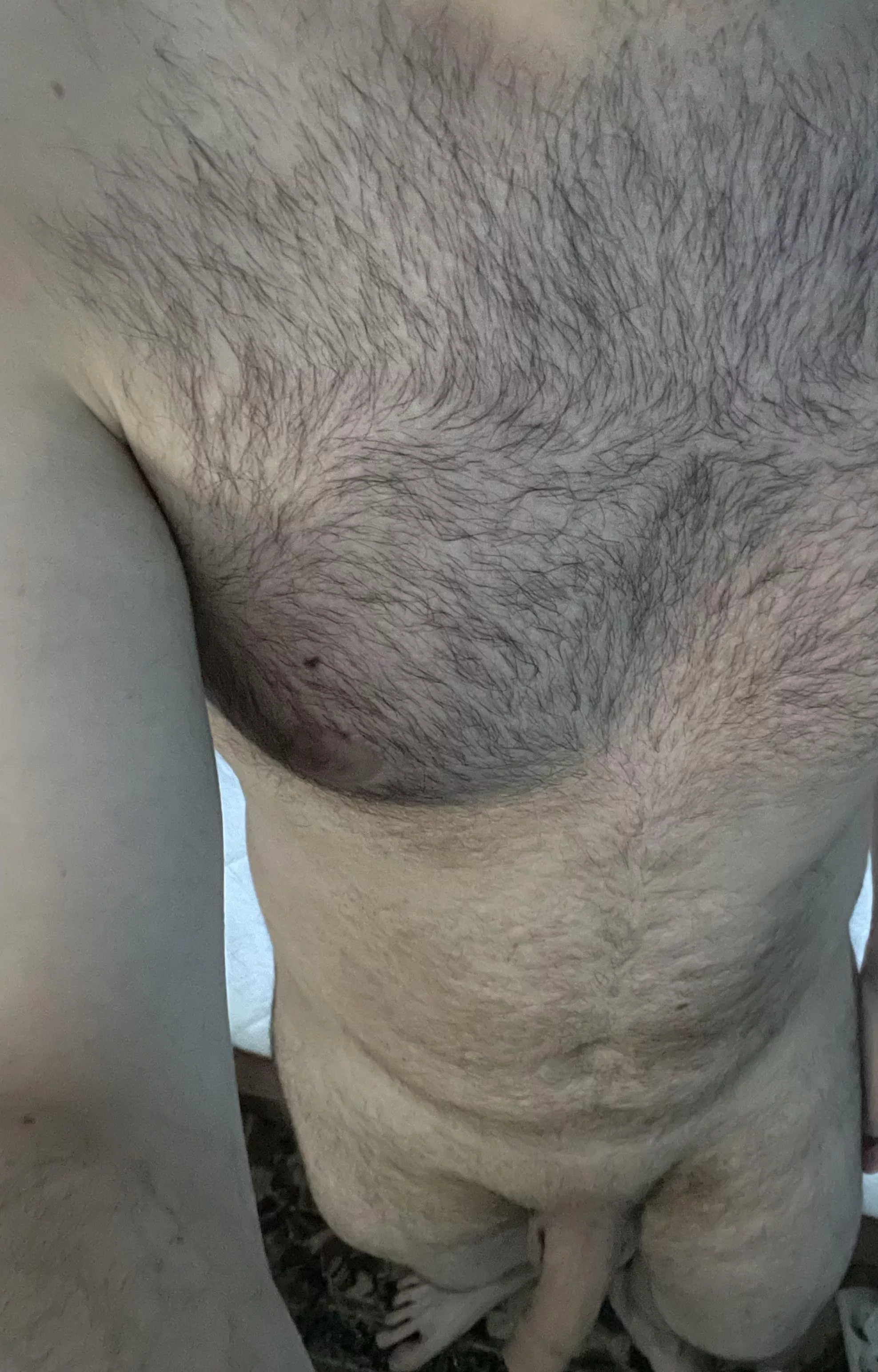 Good evening guys, 26 yo here and top/vers posted by pete202010