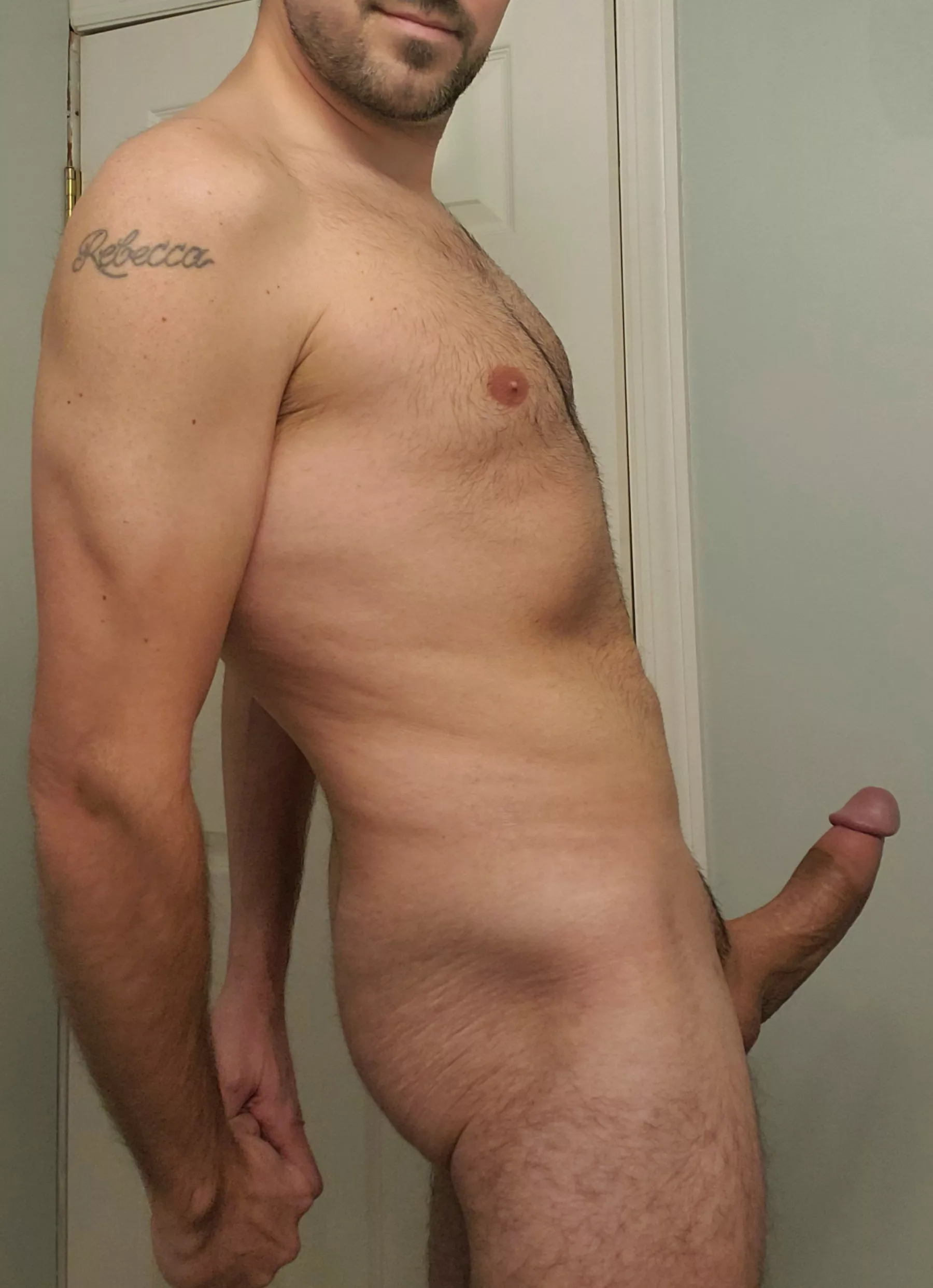 Good evening redditors 😏 posted by LetsAllGetNude