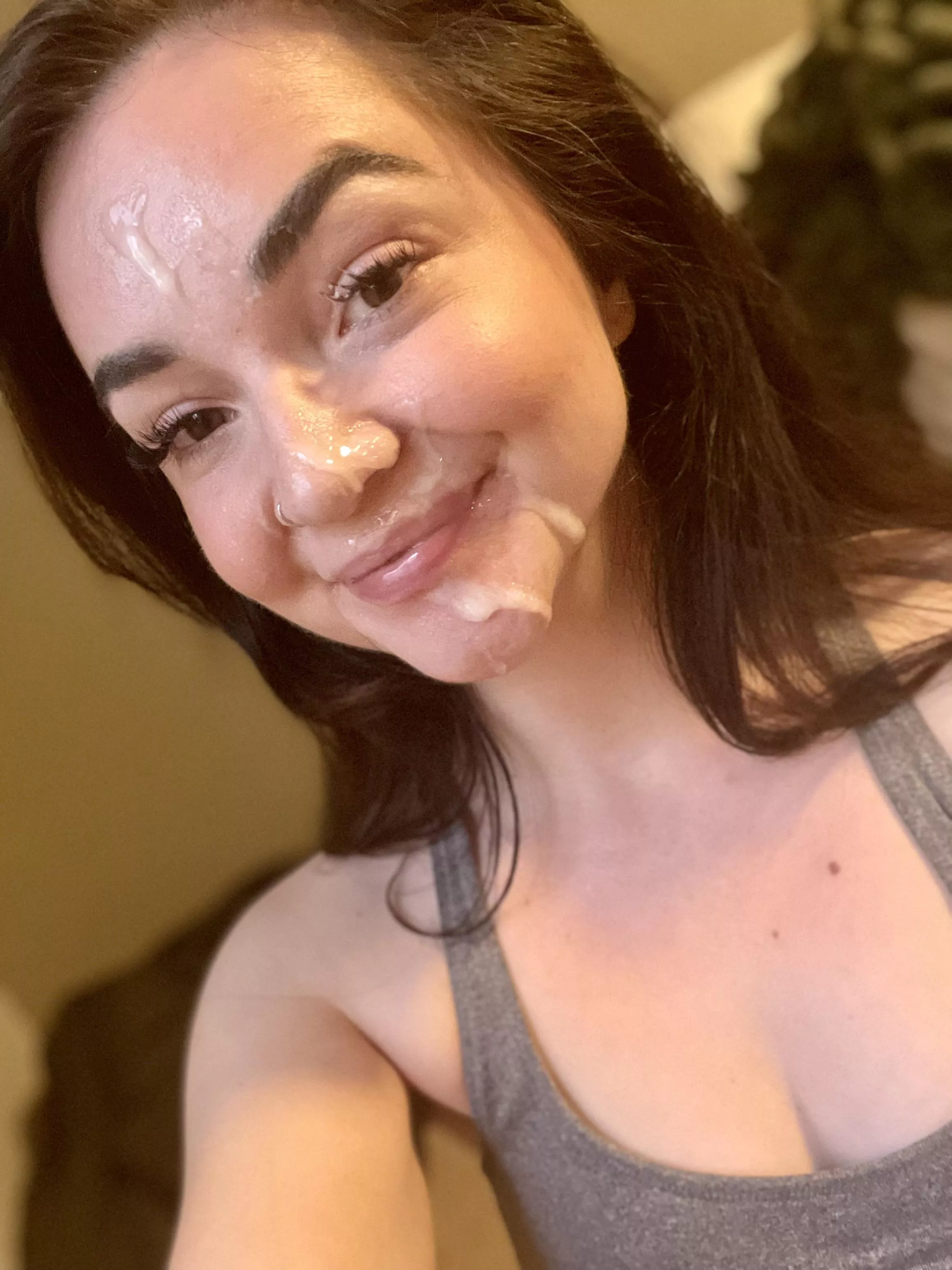 Good girls take cum shots to the face posted by Hopie_Lynn