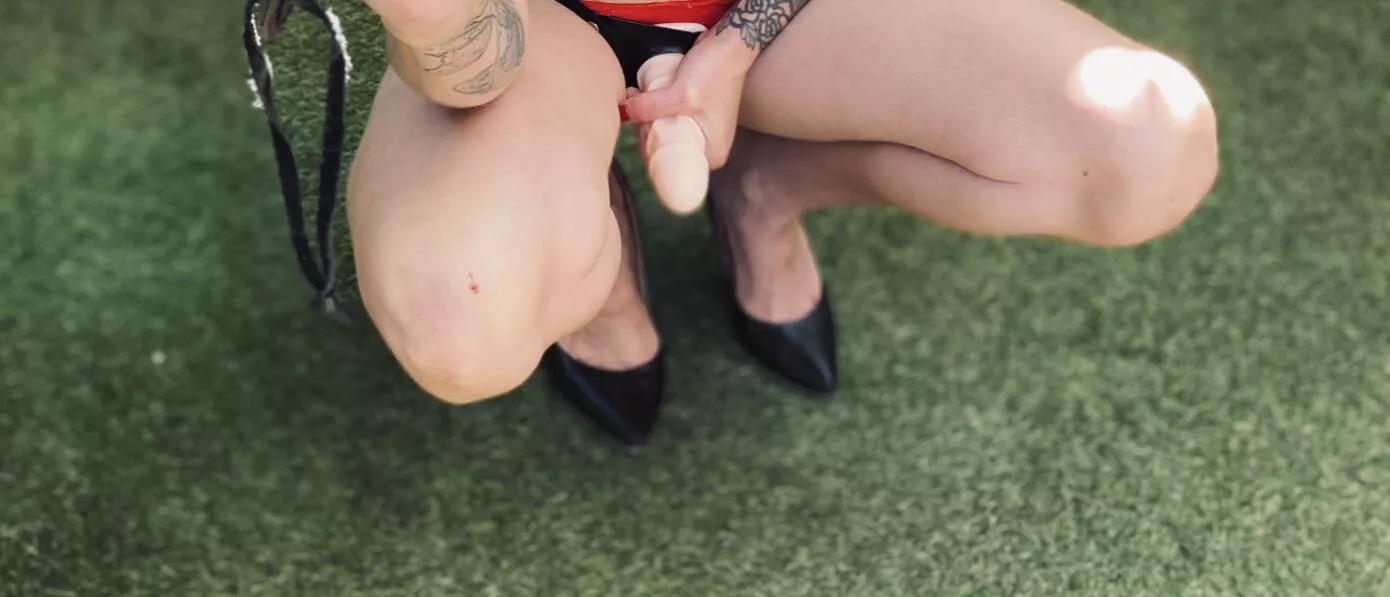 Good grip 😜😈 posted by LolaMayDays