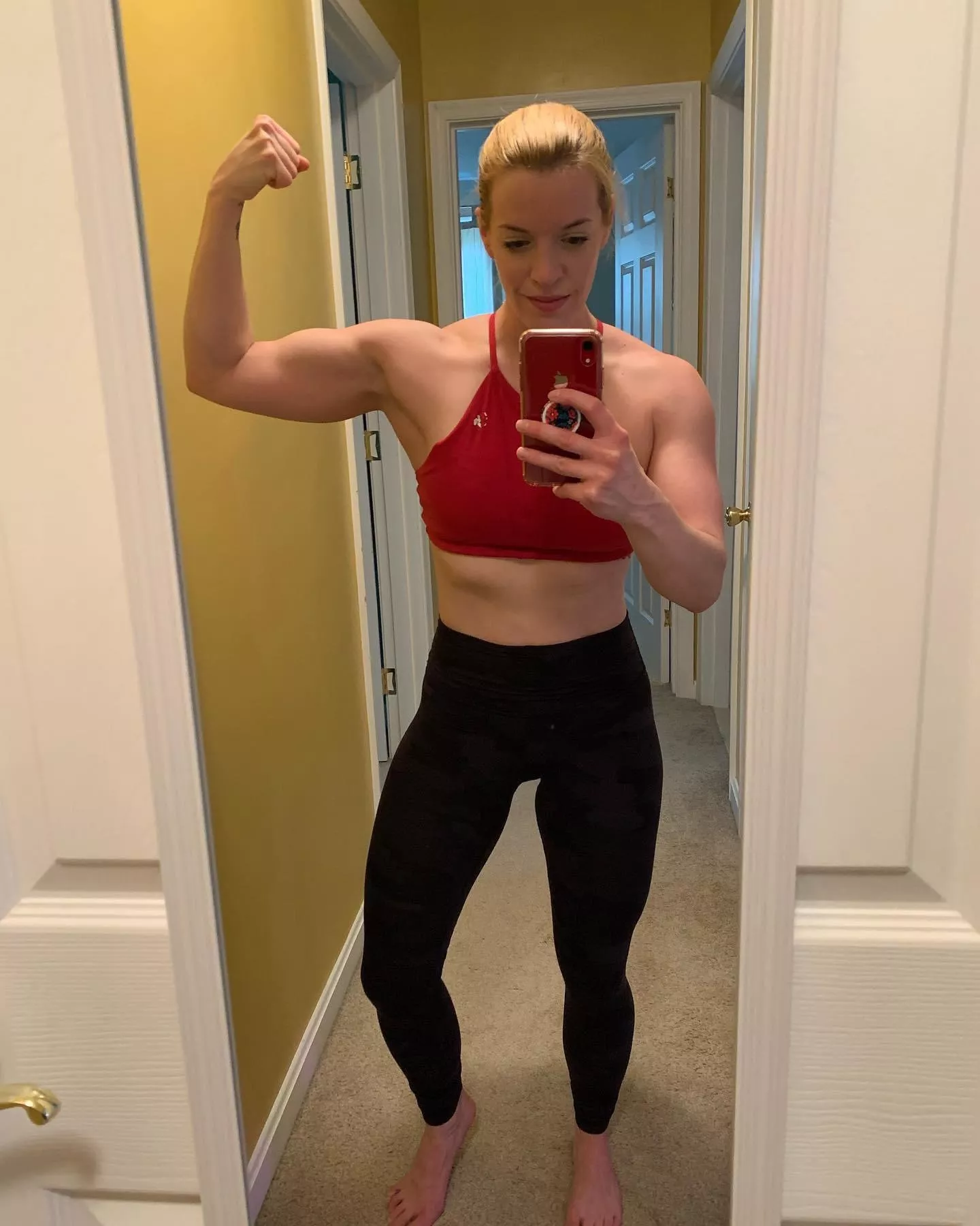 Good lighting and strong lines 💪🏻 posted by jessjesscscs