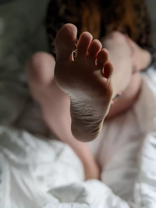 Good morning by Avasfeetish