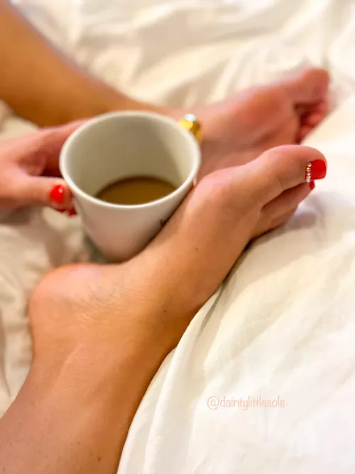 Good morning! by Daintylittlesole