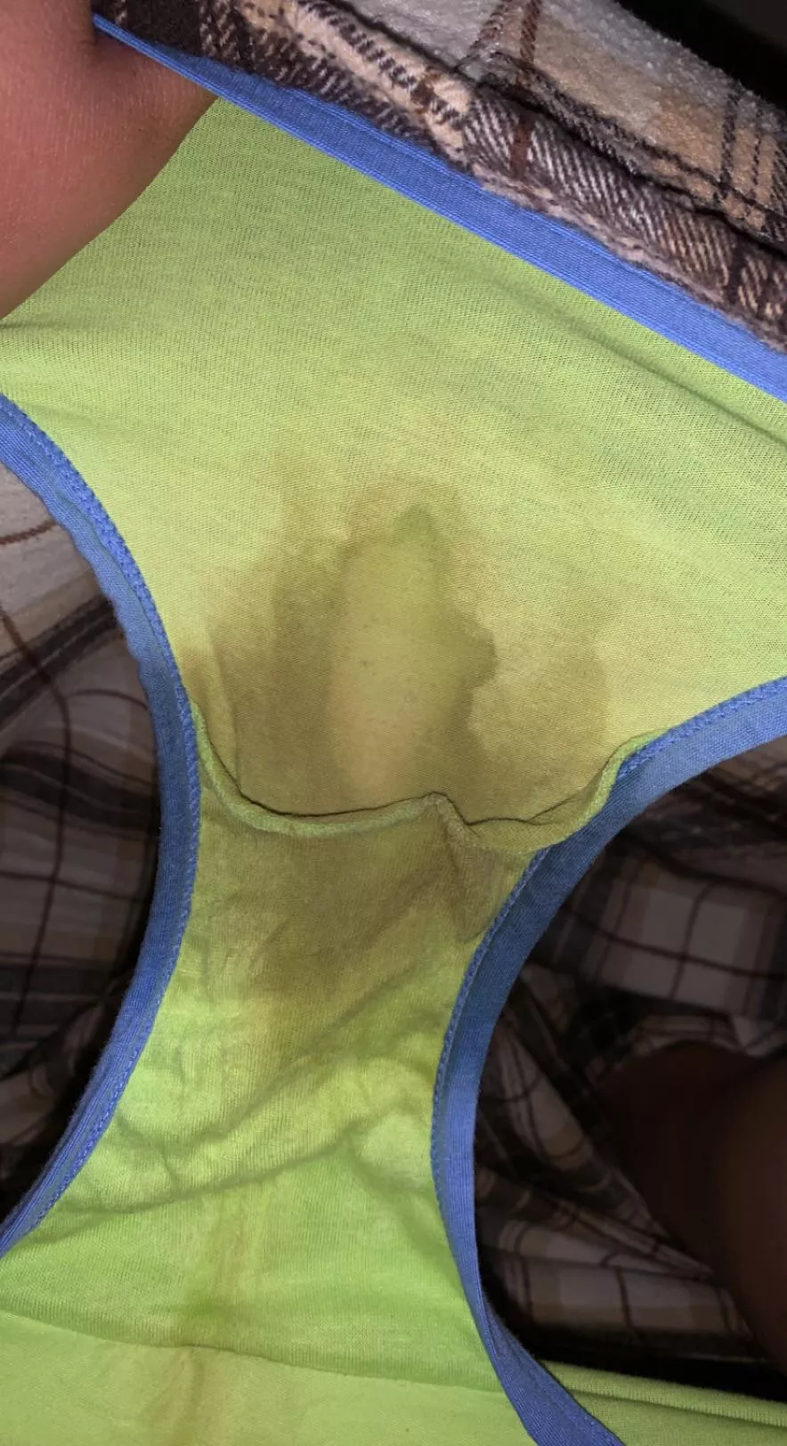 Good morning ☀️ anyone wanna sniff 😛 posted by Misshairypussy