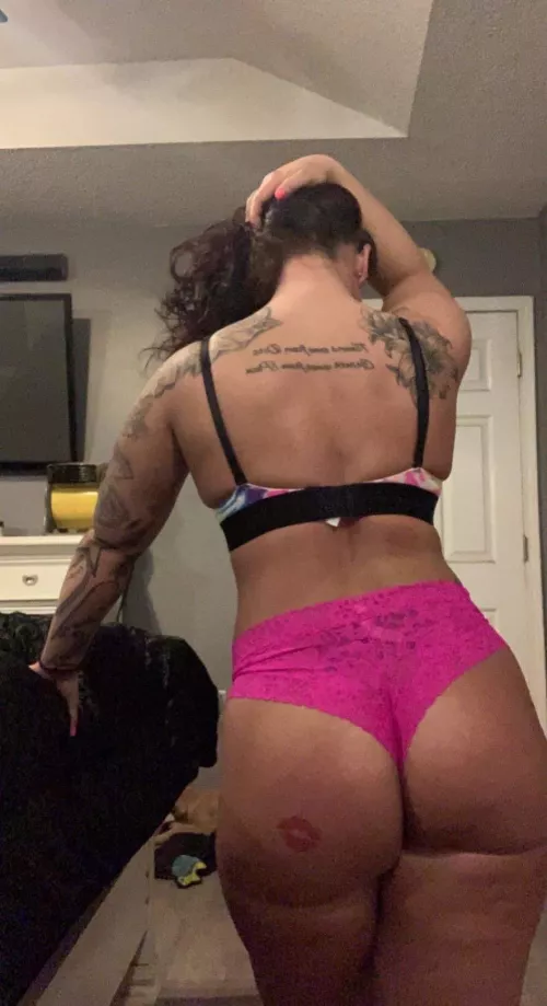 Good morning boys. Who’s trying to win it fuck a fan (f) (35) by Tittstattstoes