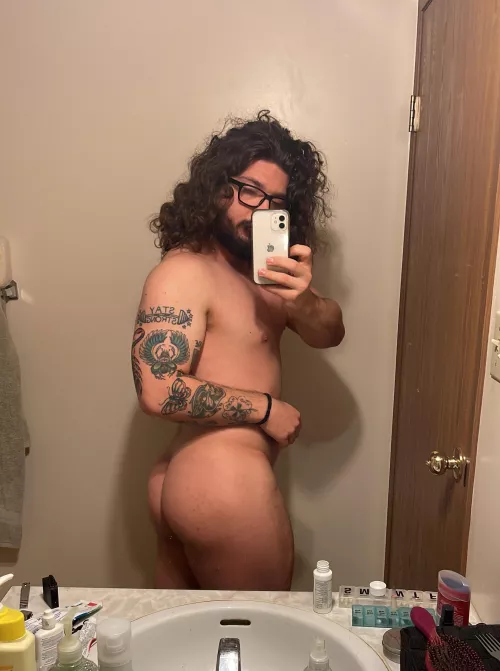 Good morning. Cake for breakfast? by Girth_in_the_Flesh