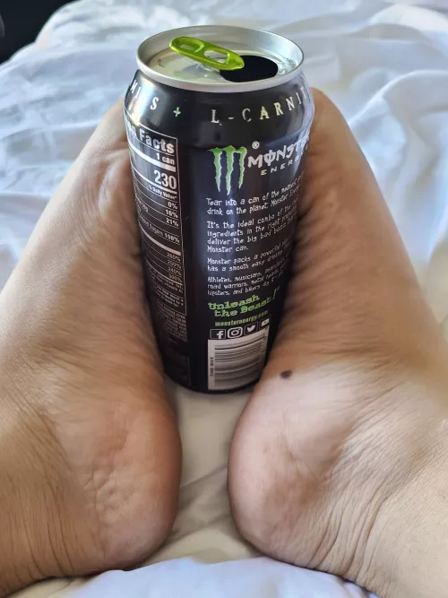 good morning 🌞 come lick monster off my feet 👅 by thefeetpix2022