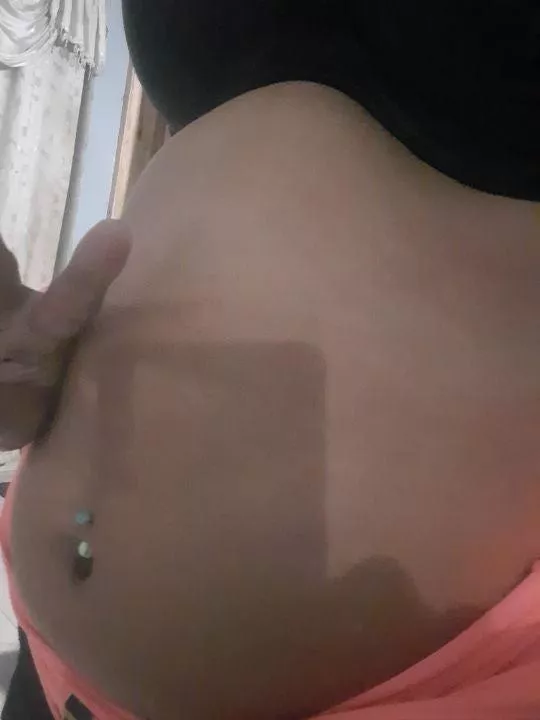 good morning everyone, my belly is cute 😍🥰 posted by michell25