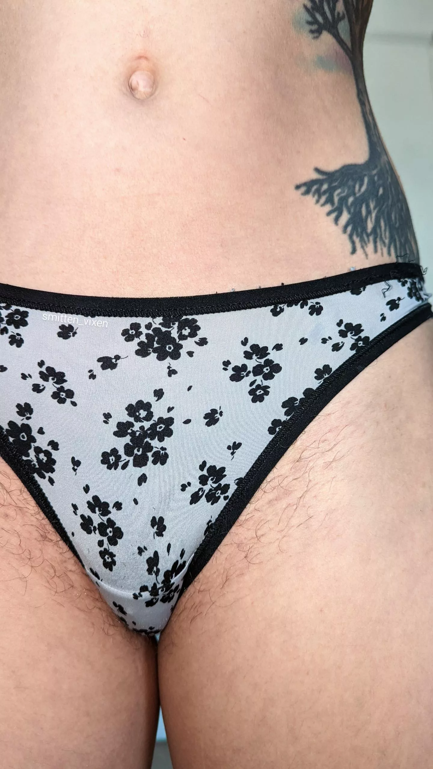 good morning from me and my innie outie 😊 posted by vixen_smitten