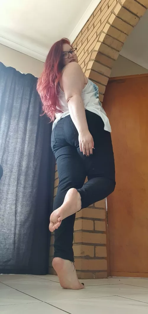 Good morning gorgeous foot lovers! by Mistress_ally_SA