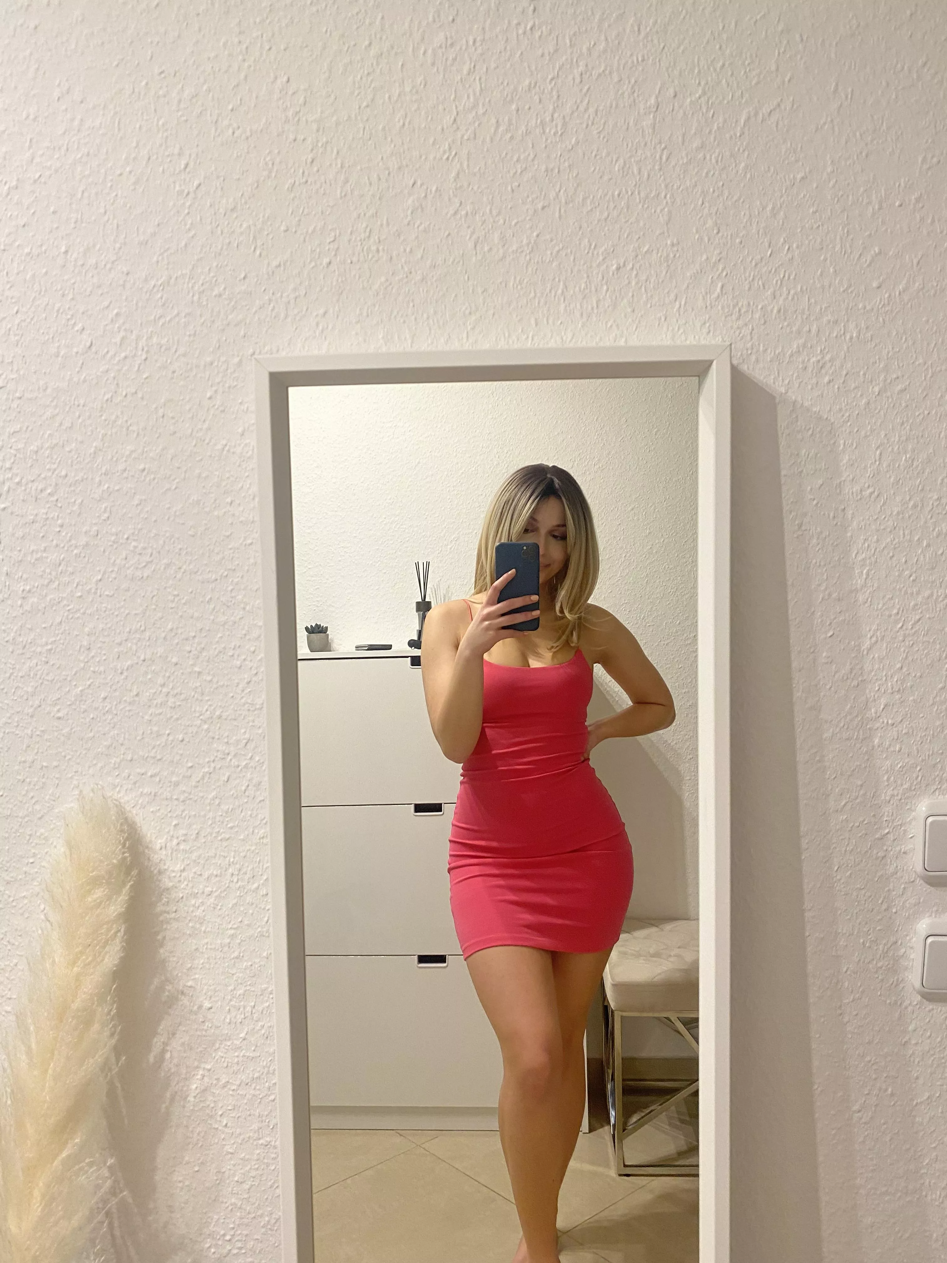 good morning! if you had to guess, what kinda music do you think i listen to just by looking at me?🥰 posted by Ashlynytr