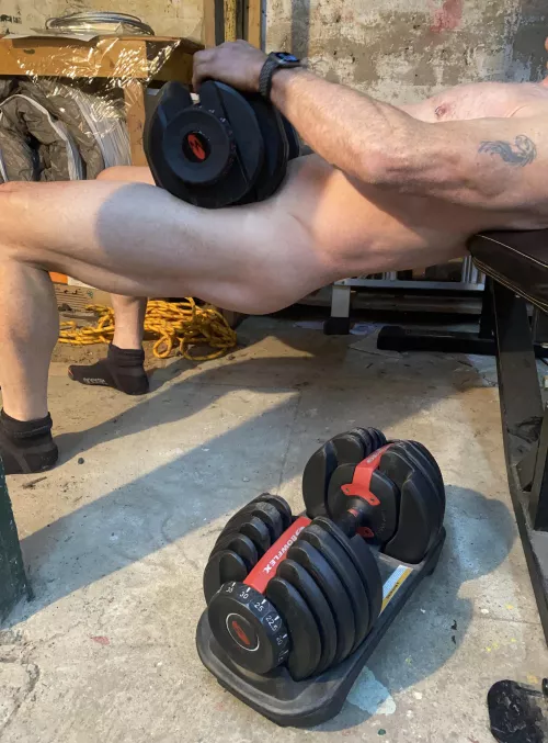 Good [m]orning, keeping the hips strong today by Chogidog