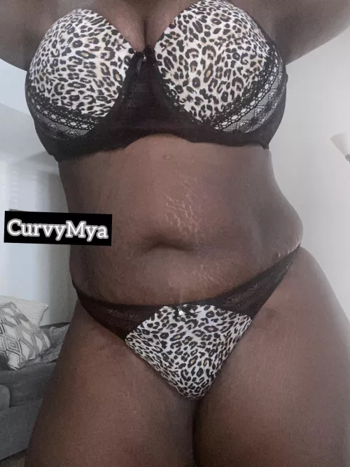 Good morning ☀️ like my new bra and panty set I brought just for you 💋 by Curvymya
