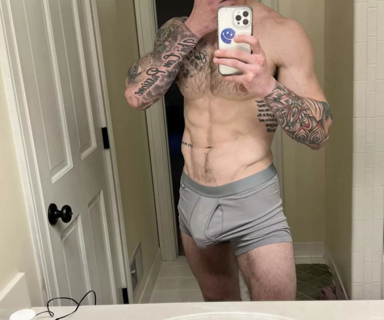 Good morning Reddit. Woke up hard. posted by physiqueworship