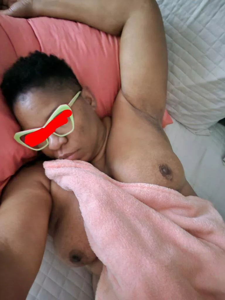 Good Morning! Remembering the fun from last night’s encounters..😈😉 posted by TeakWoodNHoneyPot