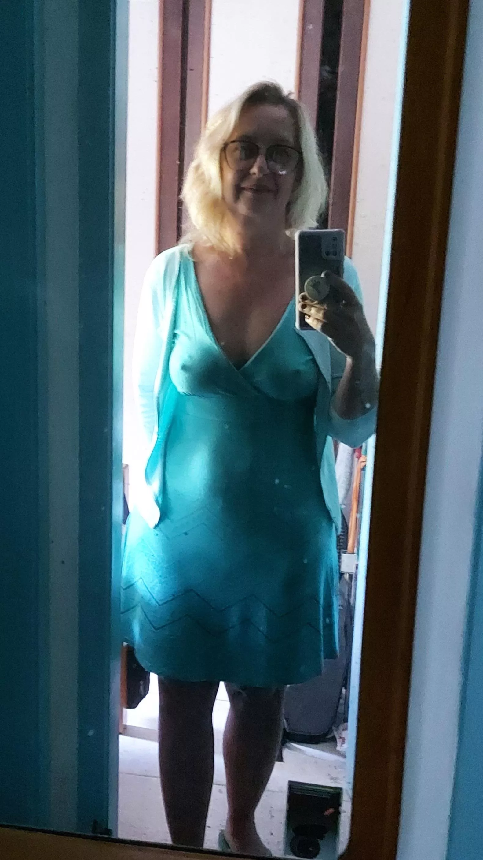 Good morning saturday braless lovers. posted by onlymels18