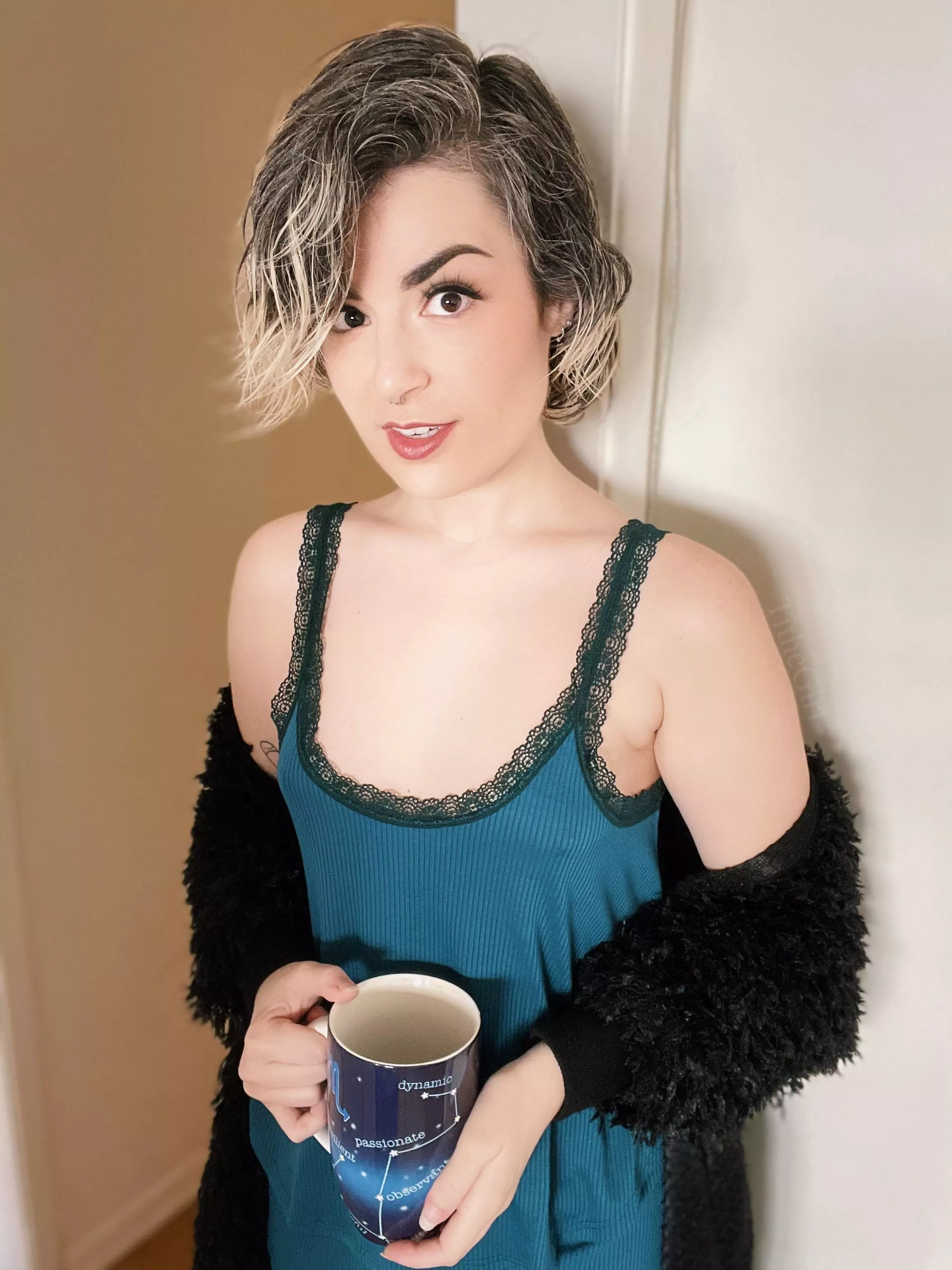 good morning to the early birds 🖤 posted by Tithe_Girl