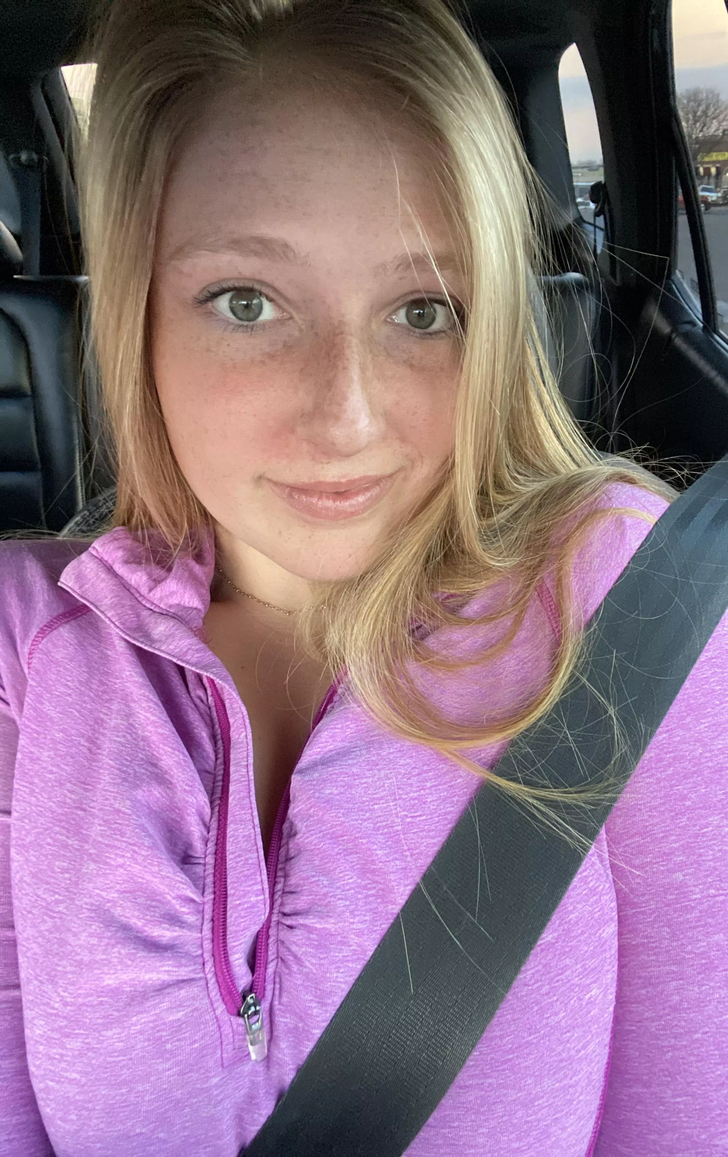 Good morning/afternoon/evening wherever you are 🌍🌏🌎 posted by freedom_fruit