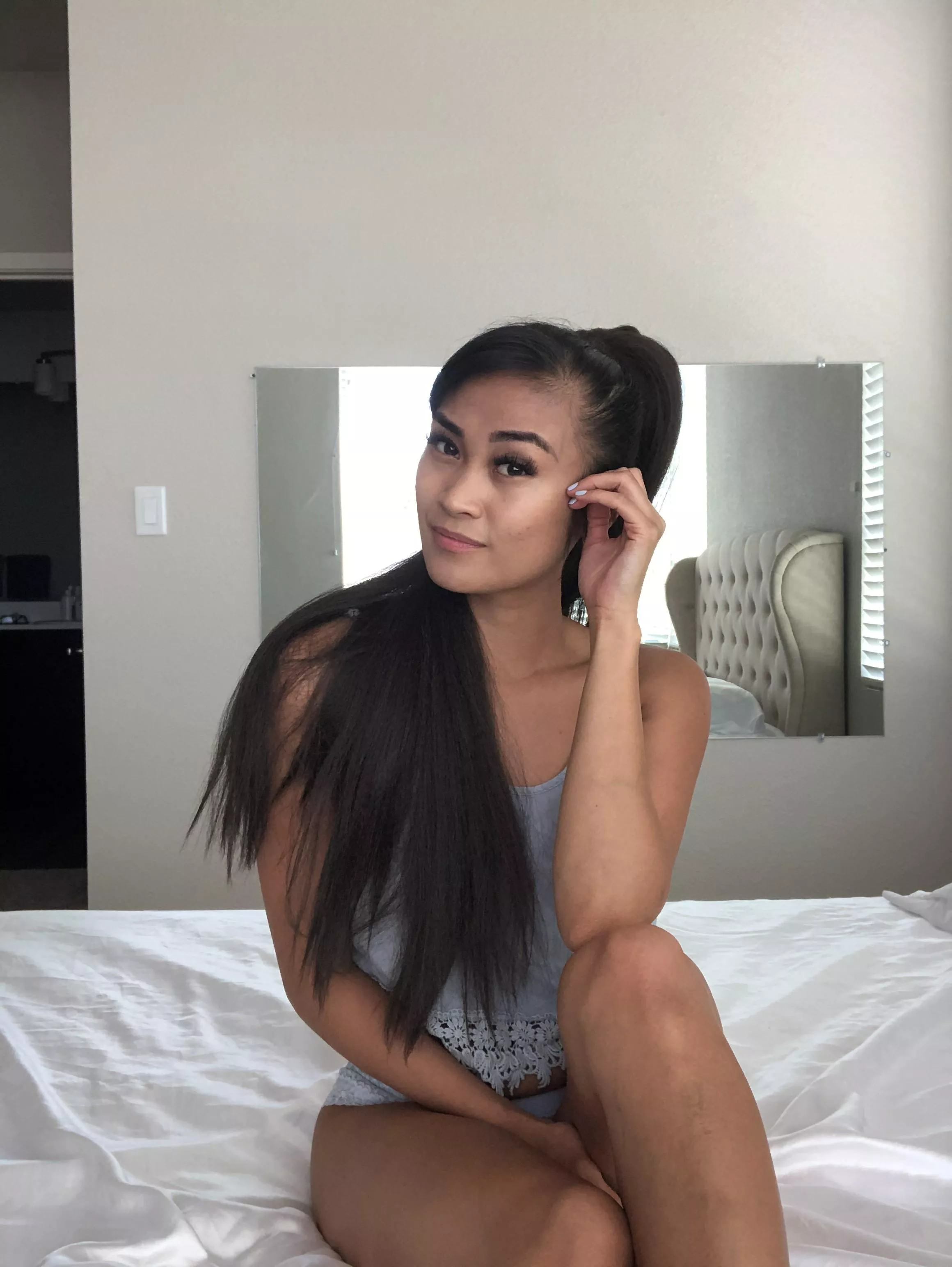 Good night and if you dream of me, remember I like it rough. 😜 posted by sunshinesinafans