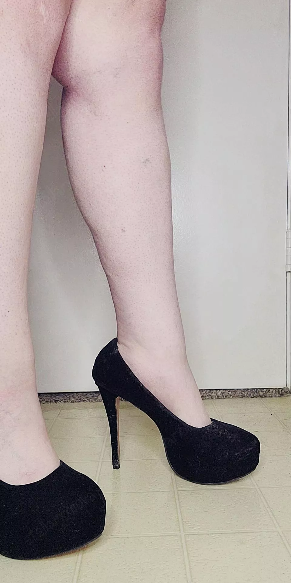 good night, in my velvet pumps posted by lucidxxlizzy