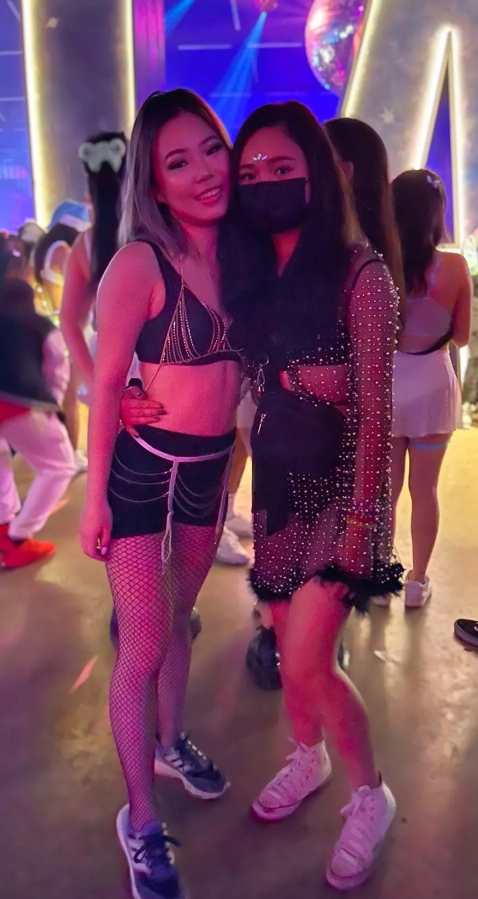 Good Rave Outfits? posted by derigs75